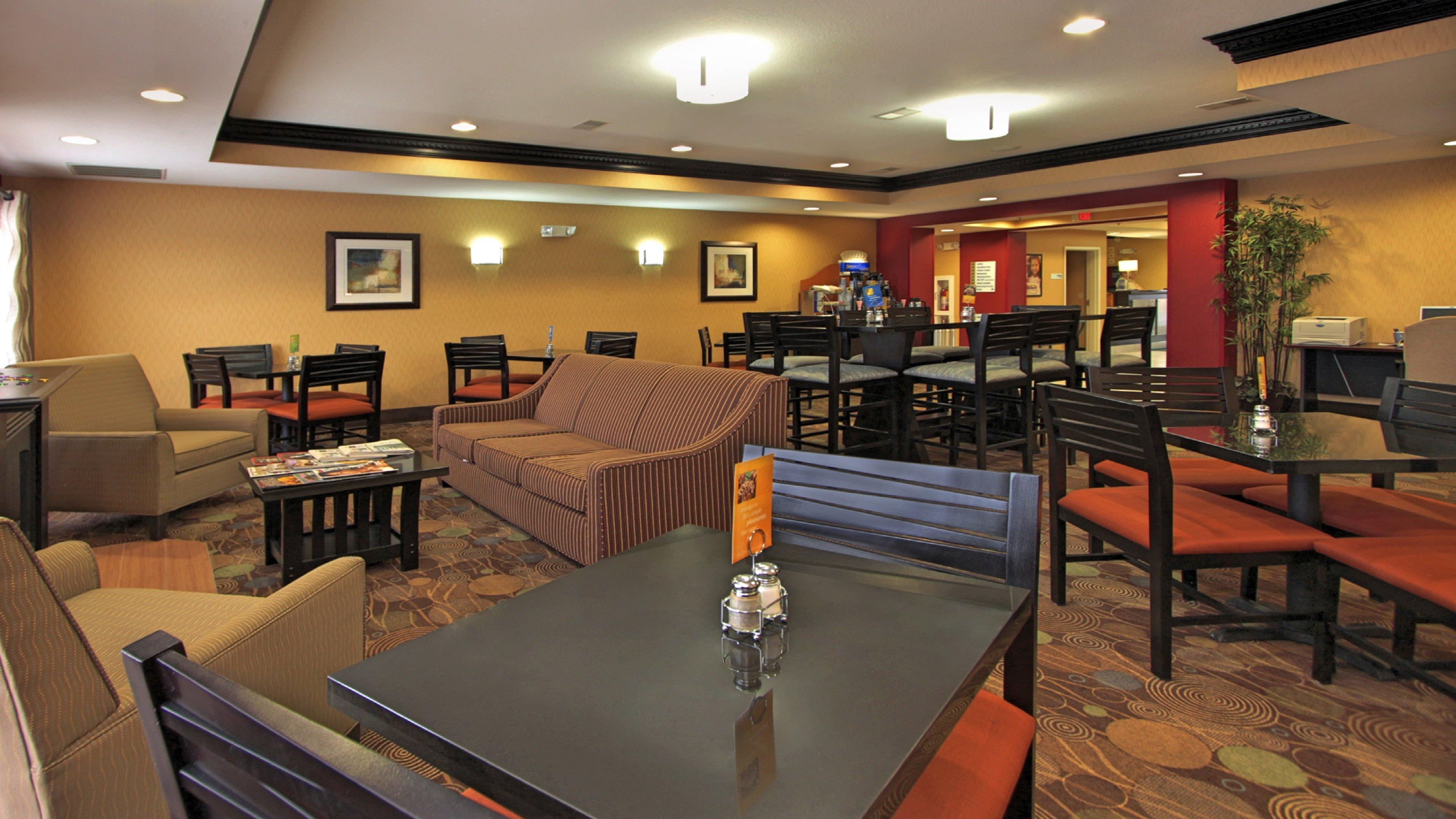 Holiday Inn Express Hotel & Suites Defiance By Ihg Exterior foto