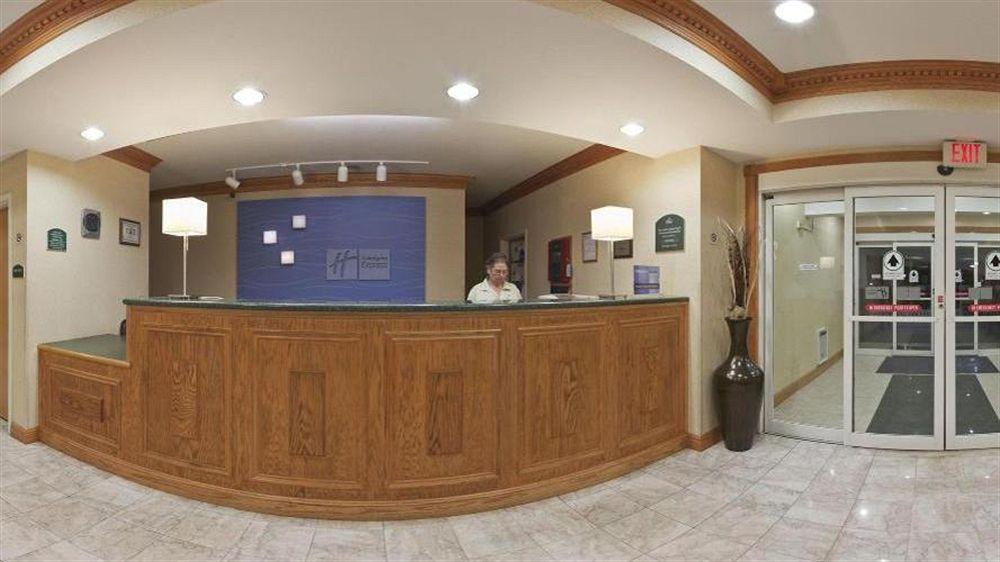 Holiday Inn Express Hotel & Suites Defiance By Ihg Exterior foto